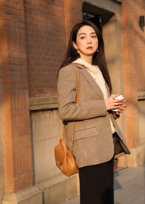 半身裙 2021年超火的“格纹外套”,分分钟穿出高级感,这样搭保暖还好看