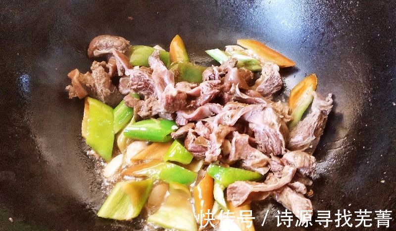 三伏天，喝酒配什么菜好这10道下酒菜有荤有素，啤酒白酒都配！