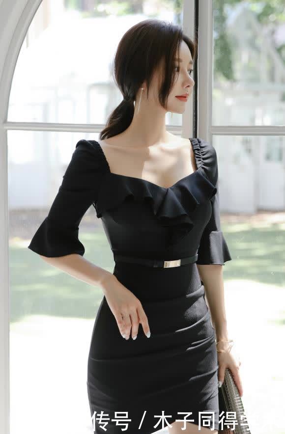 美人图鉴孙允珠:朔月珍珠墨香知韵荷叶连衣裙