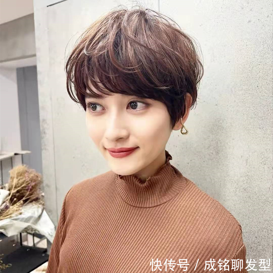 烫发|短发别再烫“满头卷”了,今年流行摩根纹理烫,时尚减龄又美颜