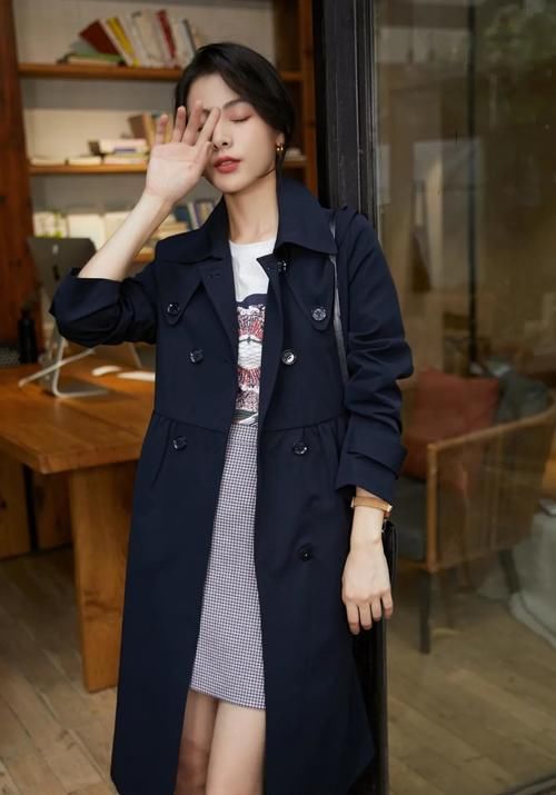 廓形 秋日的时尚穿搭，这些单品好搭时髦美翻天