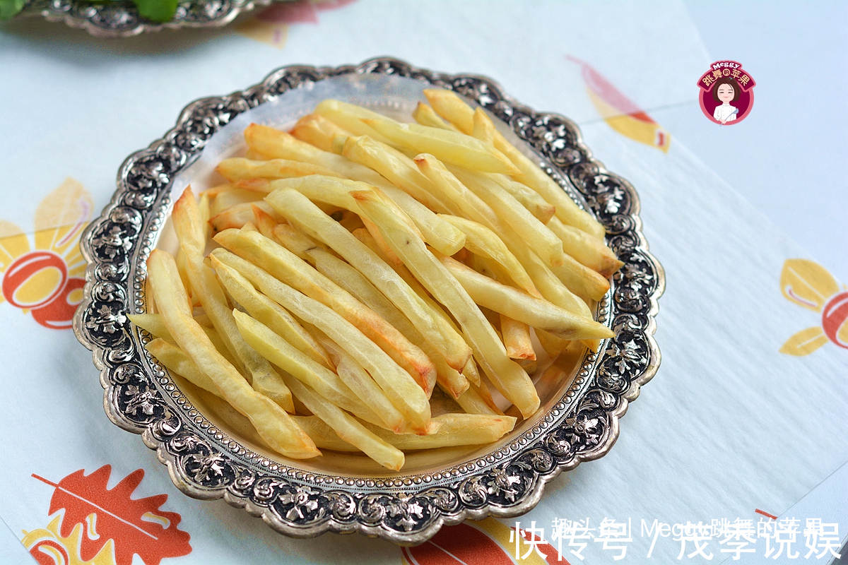 薯条|谁还不是个孩子烤一锅鸡翅和薯条解解馋,不用一滴油健康好吃