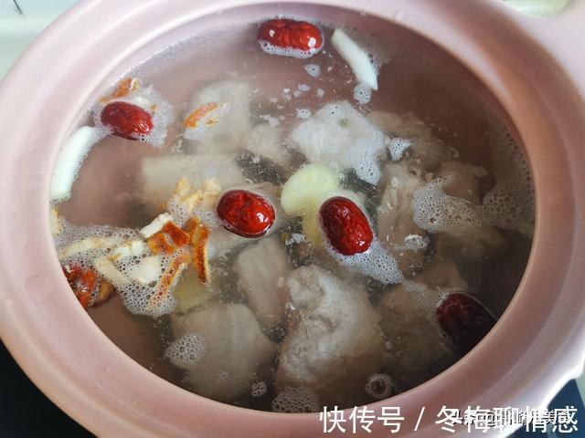 滋补|夏天最该喝这汤，不是银耳汤也不是莲子汤是它，滋补解暑，喝不够