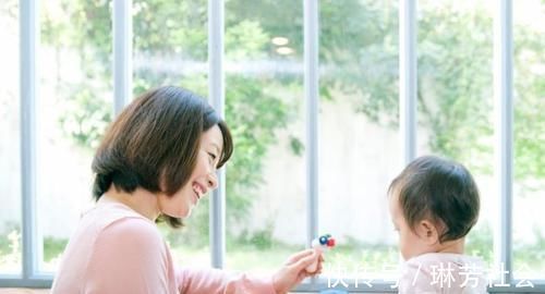 青一色|孩子的自信到底从哪里来?下面4件事,做父母的值得坚持