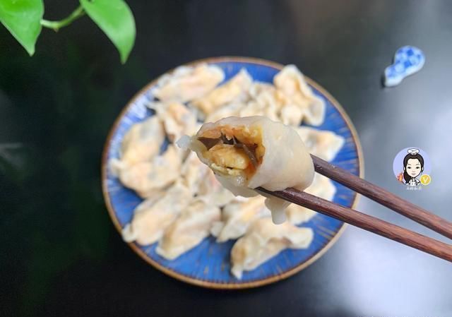 凉水|番茄还可以包饺子，鲜美多汁不油腻，比肉馅还香，太好吃了