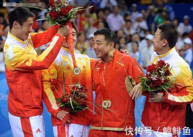 王励勤|珍藏!国乒三悍将让三面五星红旗同时升起,与刘国梁留下经典合影