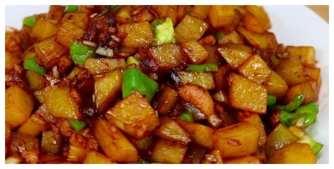 土豆不炒土豆丝了，教你一个秘制做法，下饭解馋，待客倍有面子