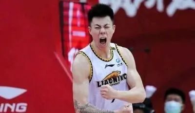 大韩|郭艾伦休战,张镇麟30+8,辽篮首节19-0打花天津,豪取CBA6连胜!