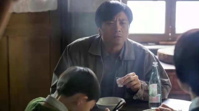 《人世間》六小君子結(jié)局:肖國慶臥軌,秉昆入獄,他卻成處級干部