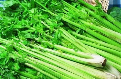 呵护|女性到了中年,推荐3种食物,美白护肤、呵护身体,早吃早受益