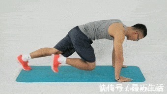 腰疼|假如练腹肌只选一个动作，我选俯卧登山，因为它能把腹肌练到抽筋