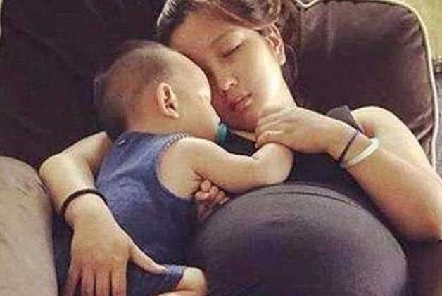 家庭|生二胎和不生二胎的家庭,20年后差距有多大过来人哽咽后悔