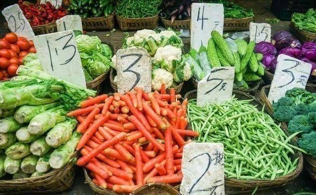 腌制|菜市场卖剩下的“死鱼”,都到哪儿去了鱼贩们的方式,让人佩服