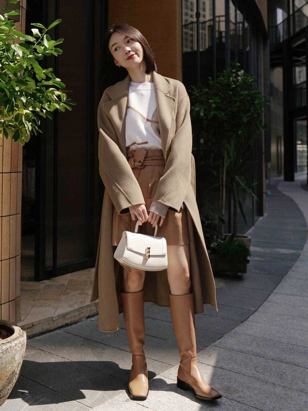 整体性|经典驼色怎样穿才不撞衫?试着和这几种颜色搭配,美感提升好几倍