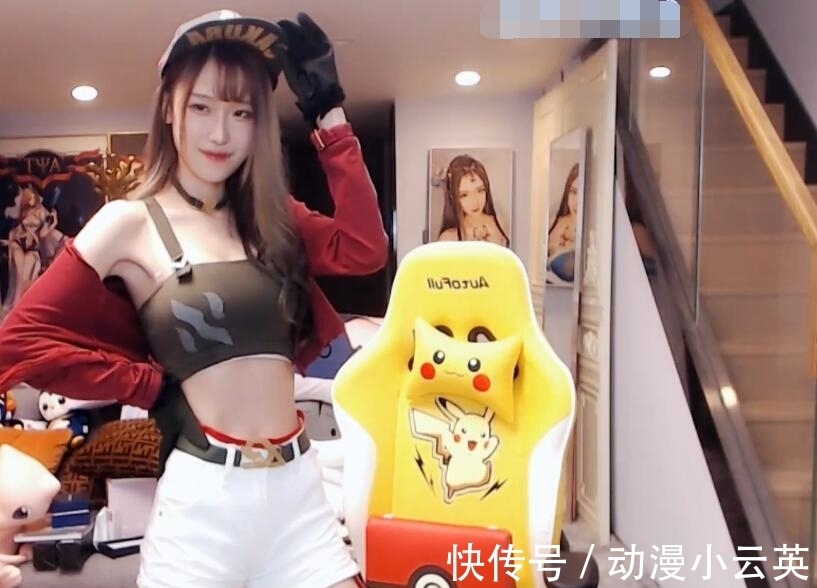 cos|纲手之后腐团儿再次COS火影,战术后退秀42码大鞋,超管连忙警告