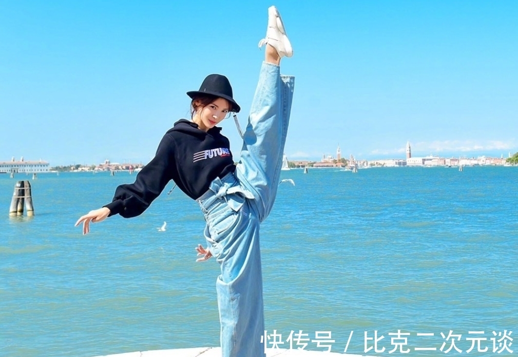 功底|金晨玩漂流靴子進水，看清她那花式倒水的動作，舞蹈功底不服不行