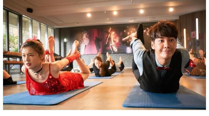 金英光|李先彬抛偶包喜剧效果满分 李光洙一句爱的鼓励 网喊：快结婚吧