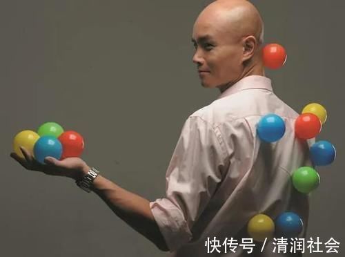 乐嘉:从金牌主持人到消失在荧幕前,他到底做了什么?