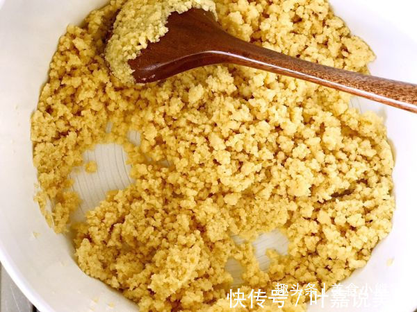 教你在家做焗烤甜椒盅，不仅美味而且卖相极佳，吃了还想再吃一个！