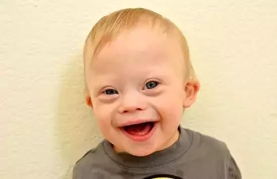 乳头|宝宝吃奶时这4种坏习惯 你家娃中几个？快给宝宝纠正过来吧！