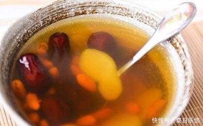 抗衰老|红枣加“它”一起泡水喝,养肝补肾,健脾益胃还抗衰老,好处太多
