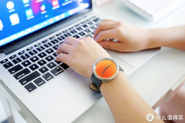 offst以为是太空之物，OFFSTAGE意大利太阳镜手表，小而美高级感十足！