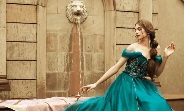 把冰雪奇缘做成婚纱这些迪士尼公主穿的婚纱裙也太好看了