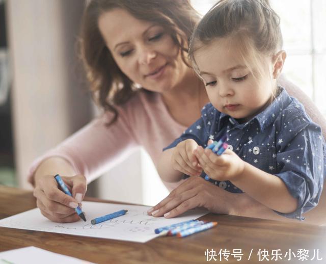 女儿|妈妈半夜起床,发现15岁女儿偷看色情片,隔天的做法让人称赞