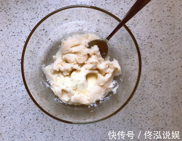 小吃|又一道健脾小吃，无需烤箱，营养开胃，比芋头糕还甜糯，孩子喜欢