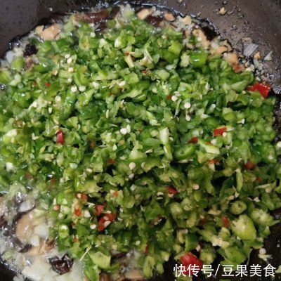 家常菜|#巨下饭的家常菜#一勺辣酱干掉一碗饭-蒜蓉肉沫香菇辣椒酱