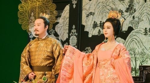 盛宠|唐玄宗日夜独宠杨贵妃,盛宠11年之久,为何没有生下一儿半女?