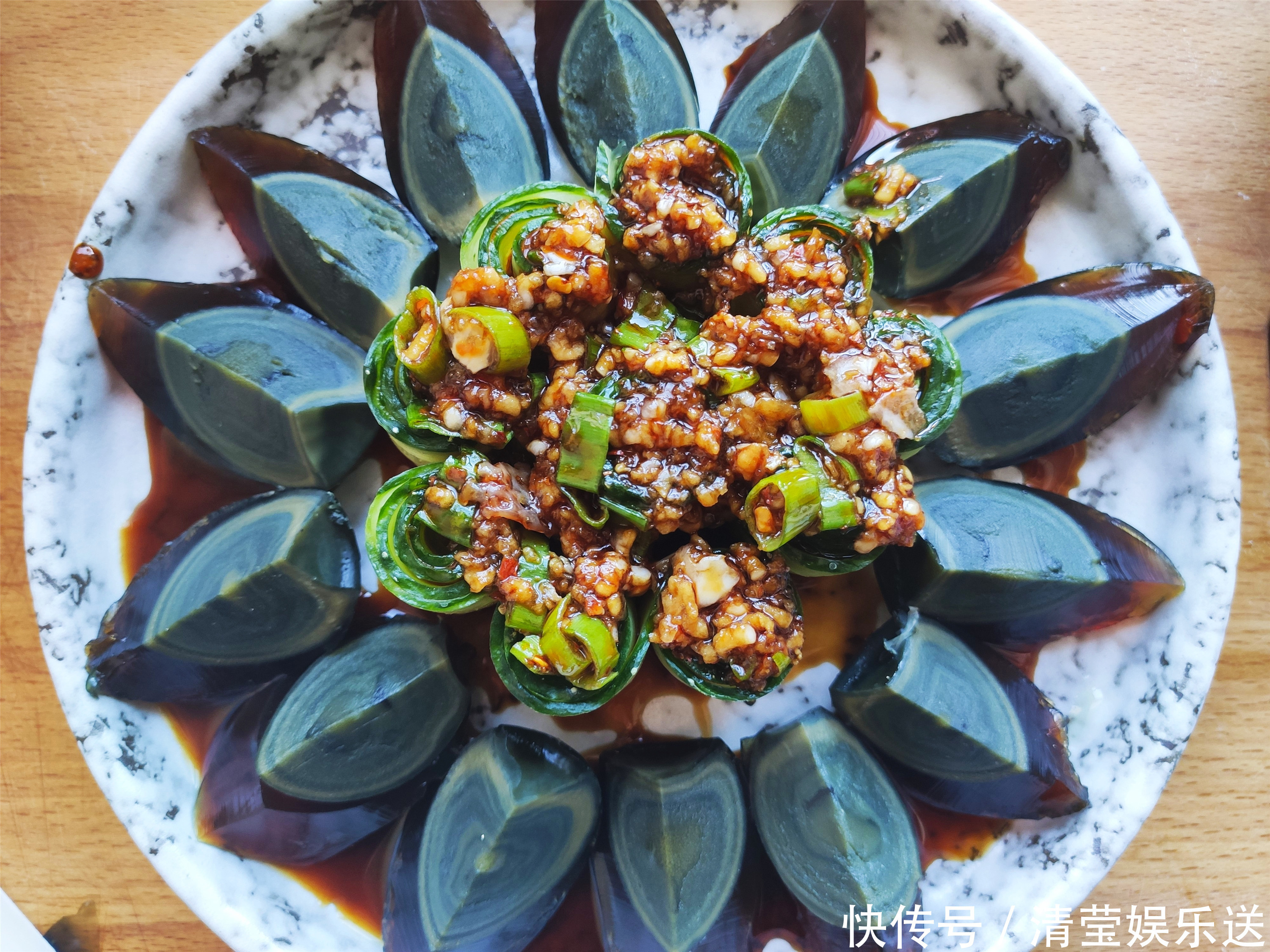 漂亮|东北人家年夜饭,凉拌菜少不了,做多少都光盘,精心摆盘真漂亮