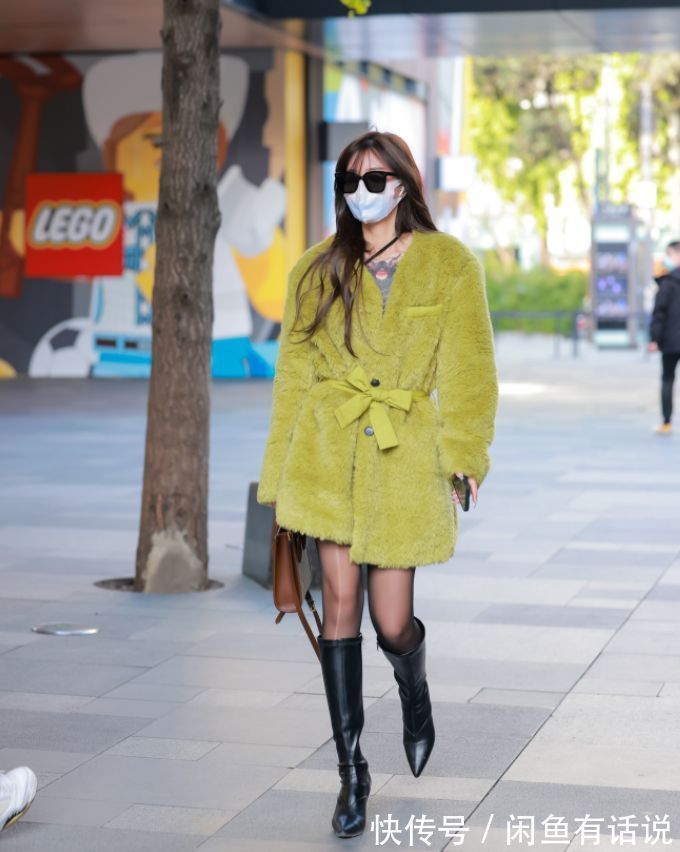 针织开衫|成都女孩带火了“光腿神器”,这9套下衣失踪的造型,也太时髦了