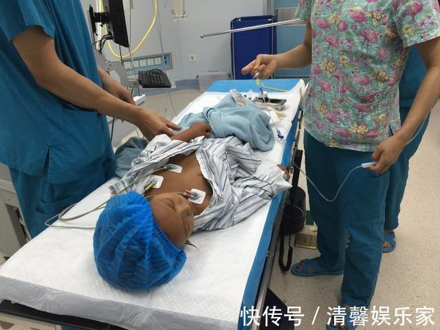 检查|4岁女孩常流鼻血,去医院检查却被送手术室,妈妈表示都怪我