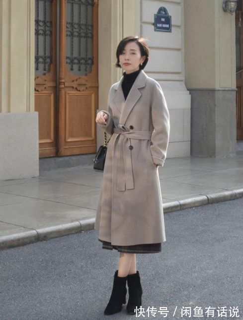 深色系|冬日时髦靠“叠”出来,记住3个叠搭法则,小个子也能穿出高级感