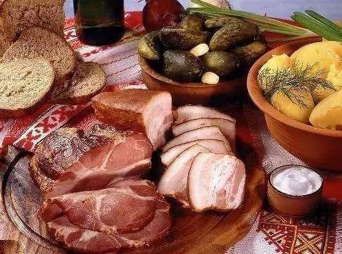 食物|得糖尿病后，一辈子都别放肆吃4种食物，容易血糖飙升引来并发症