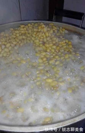 朋友们|做豆浆，豆子泡好别直接打！大厨教你一招，豆浆香浓细腻，特好喝