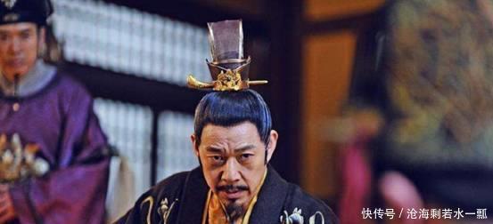 退位|有一大臣年满退休却迟迟不退位，皇上也看不下去，大臣说，我还行！