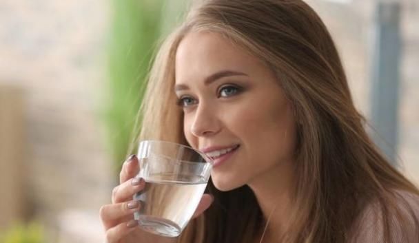 养生|多喝水、多走路,你以为是养生专家其实是在“折寿”