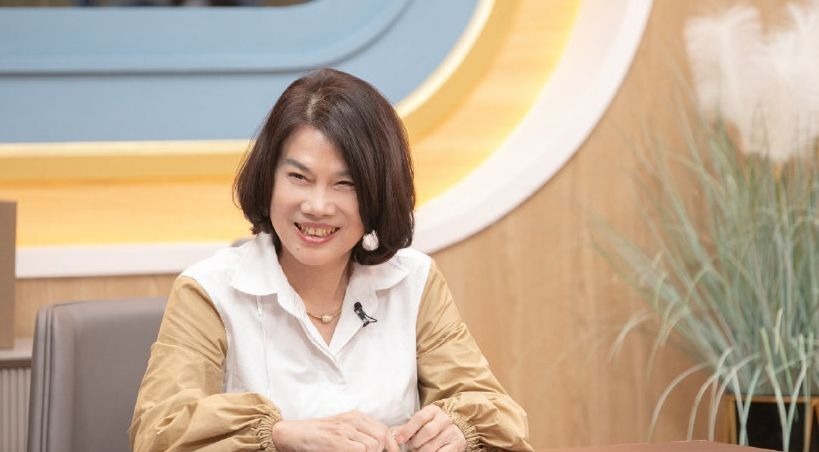 节目组一开始没邀来董明珠，实习生却打动了她丨揭秘《初入职场》