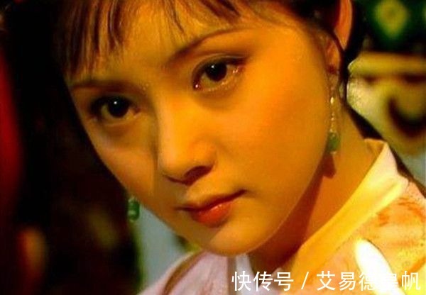 同床@红楼梦里宝钗唯一一次与宝玉“同床”，暗示两人最后结为夫妻