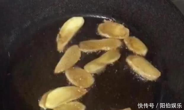 焖烧|鸡肉这样烧最好吃,一滴水都不放,肉不腥不柴特香醇嫩