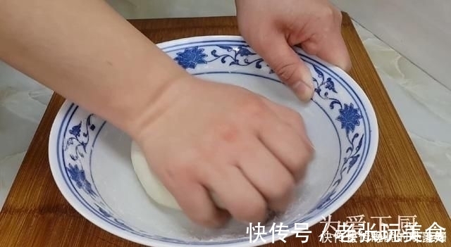 以后葱花饼别再买了，加2勺麻酱，不烫面不发面，比鸡蛋饼都好吃