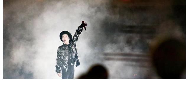 大合唱|《新世界》官摄最新发布,华晨宇与歌迷大合唱感人!期待演唱会