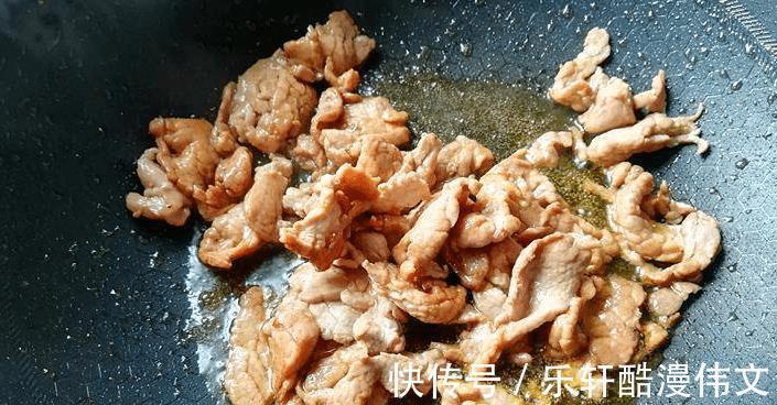 黄瓜炒肉片|炒瘦肉怎么做才嫩滑切好直接炒不对，教您正确做法，嫩滑不柴