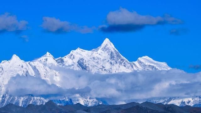 西藏|在神秘的雪域高原，藏着八座神山，如同山海经里的神话一般！