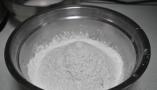 花10分钟给父母做这早餐，香甜松软有弹性，比蛋糕面包简单又好吃