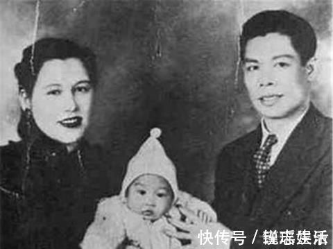 李海泉|一代功夫巨星的罕见照片:李小龙和父母合影,与父亲切磋武术!