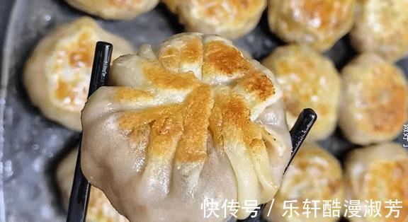 馅料|我家早餐就爱吃这个，无需揉面，用它包上馅一煎，皮酥馅香，好吃