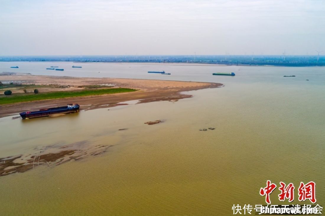 鄱阳湖|中国最大的淡水湖鄱阳湖水位跌破9米 逼近极枯水位